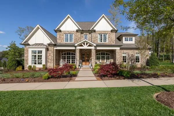8472 Heirloom Blvd, College Grove, TN 37046