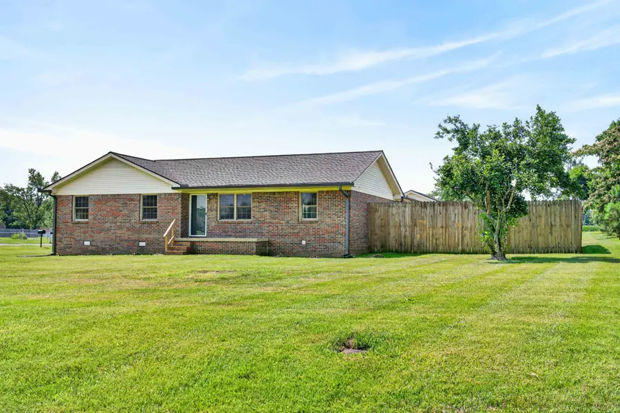 117 Kay Cir, Lafayette, TN 37083 - #2