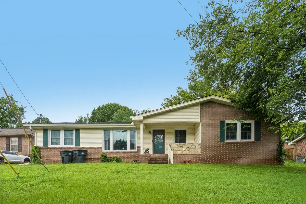 2821 Creekview Dr, Nashville, TN 37217 - #1