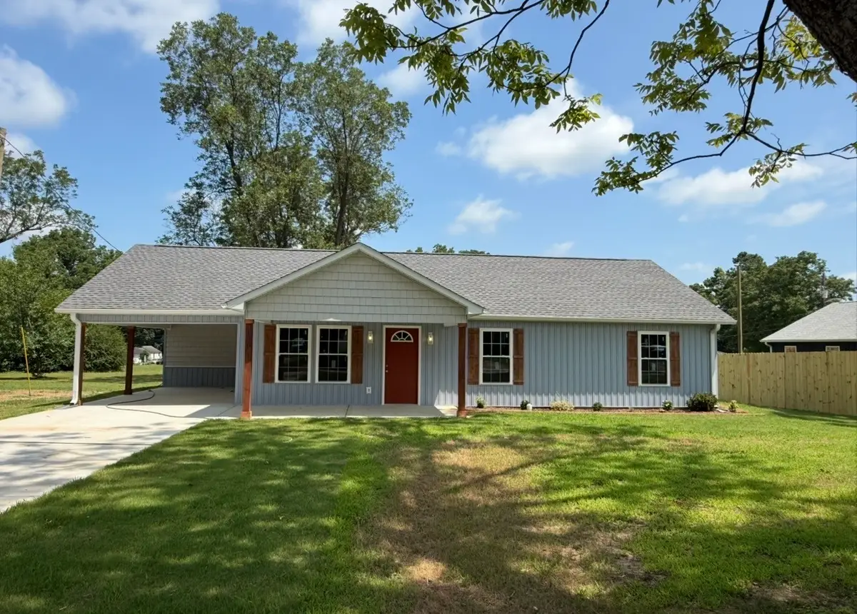 190 W Park St, Alamo, TN 38001 - #1