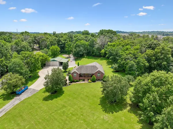 1254 Callis Rd, Lebanon, TN 37090