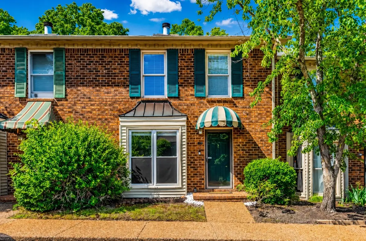523 Williamsburg Dr, Nashville, TN 37214 - #1