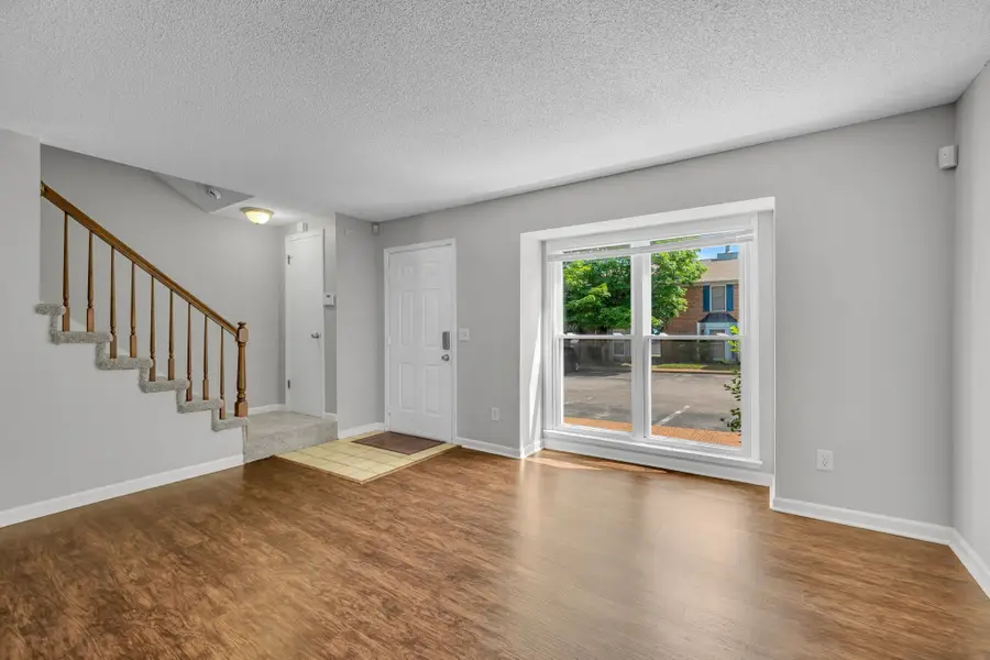 523 Williamsburg Dr, Nashville, TN 37214 - #2