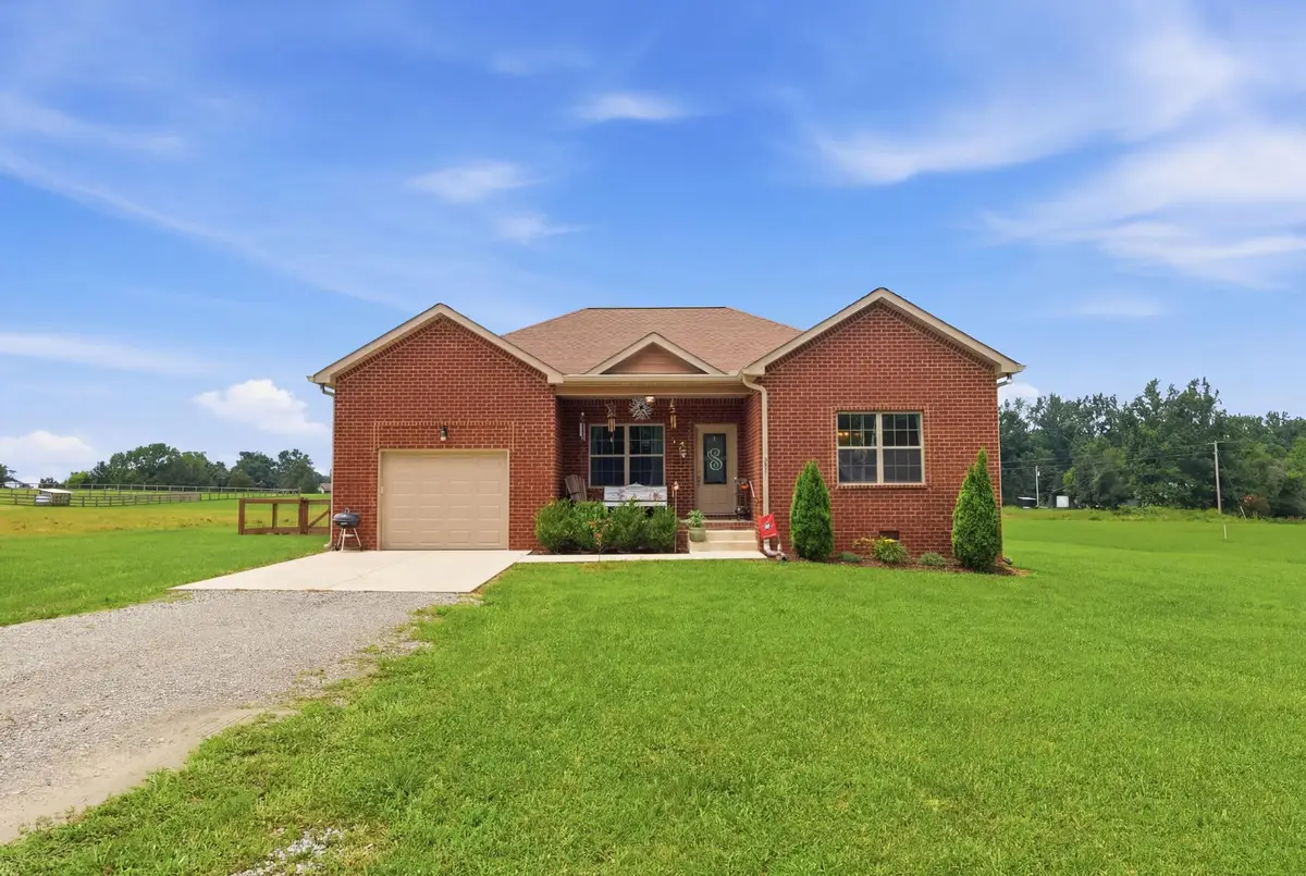 731 Mount Vernon Rd, Bethpage, TN 37022 - #1