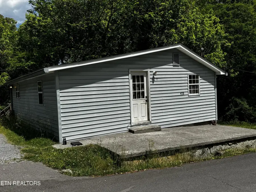 409 Jarnigan St, Clinton, TN 37716 - #2