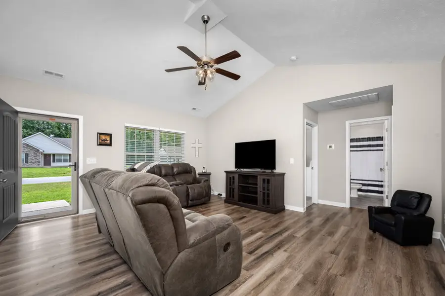 168 Grace Ct, Manchester, TN 37355 - #2