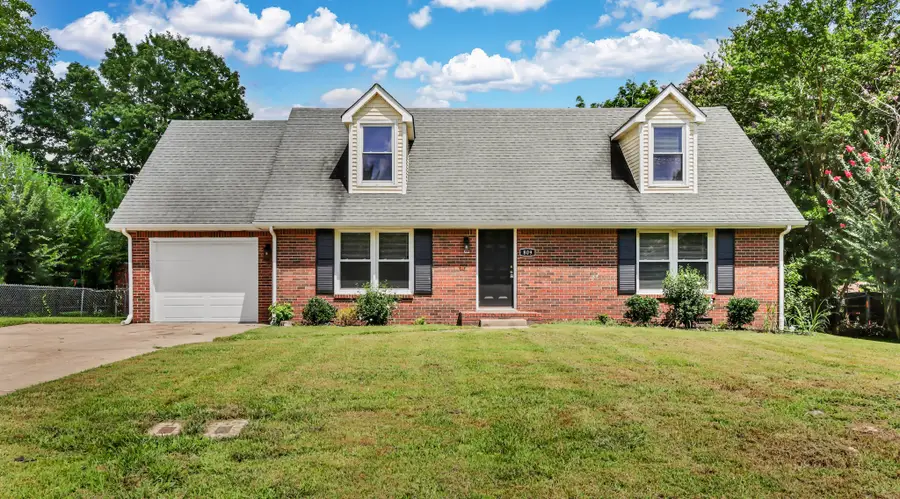809 Margret Dr, Clarksville, TN 37042 - #2