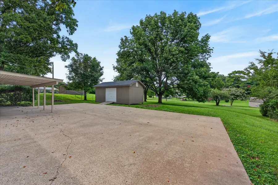 309 Dunbar Cave Rd, Clarksville, TN 37043 - #2