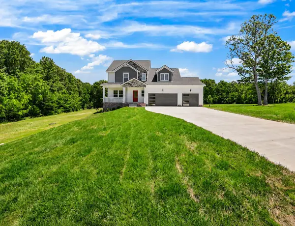 233 Lewis Grant Ln, Southside, TN 37171