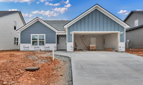 2721 Brewster Dr, Clarksville, TN 37042