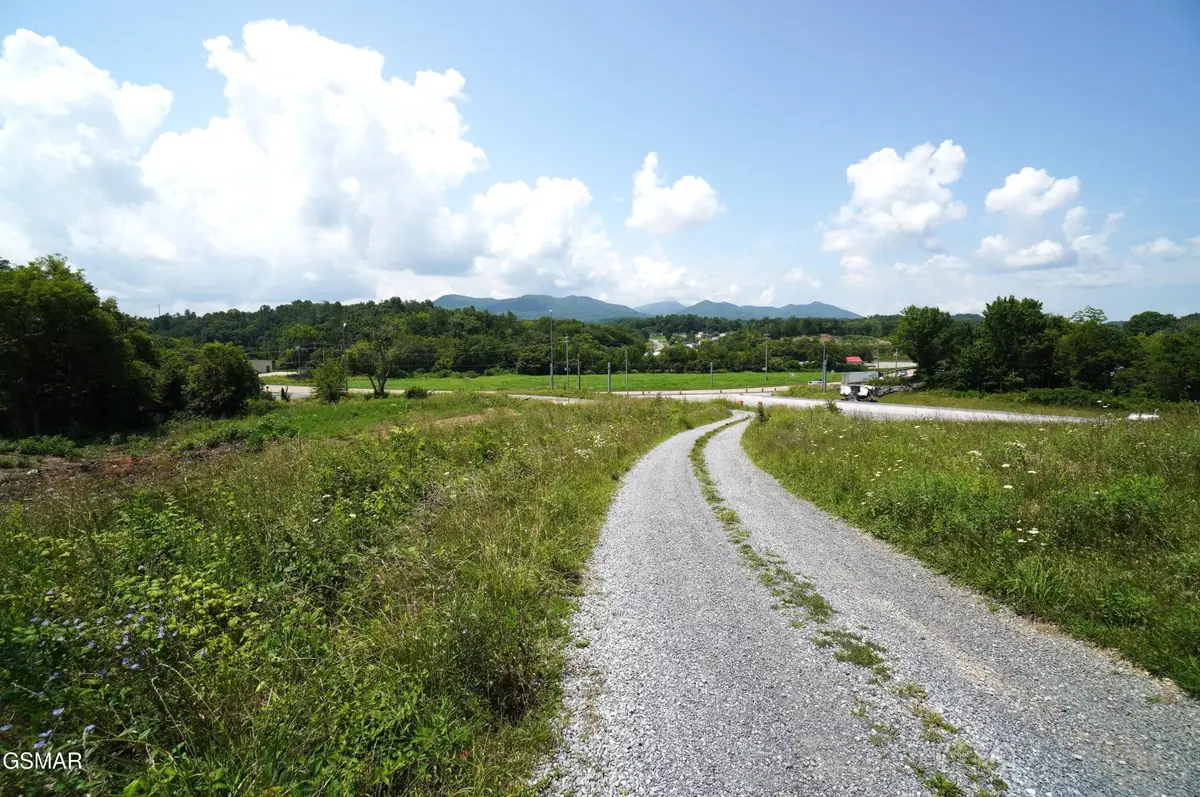 738 W Highway 25 70, Newport, TN 37821 - #1