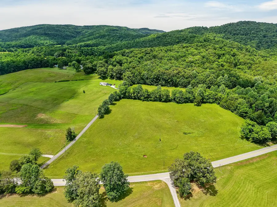 9249 Monterey Hwy, Sparta, TN 38583 - #3