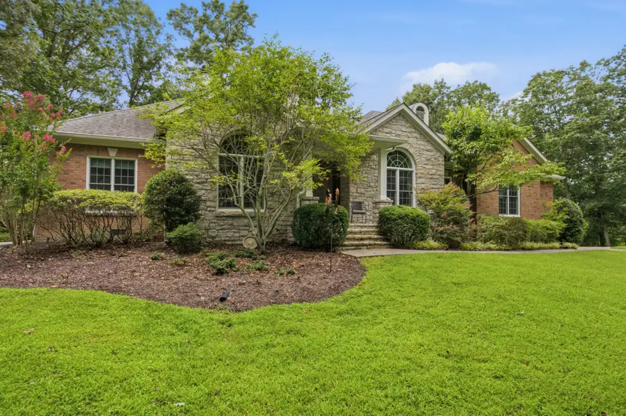 105 Fox Hunt Pt, Nashville, TN 37221 - #3