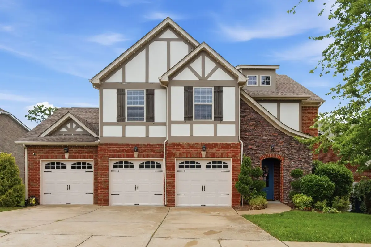 2214 Chaucer Park Ln, Thompsons Station, TN 37179 - #1