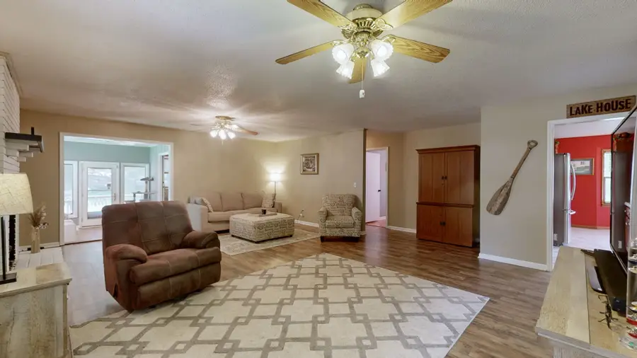 327 Russwood Dr, Springville, TN 38256 - #3