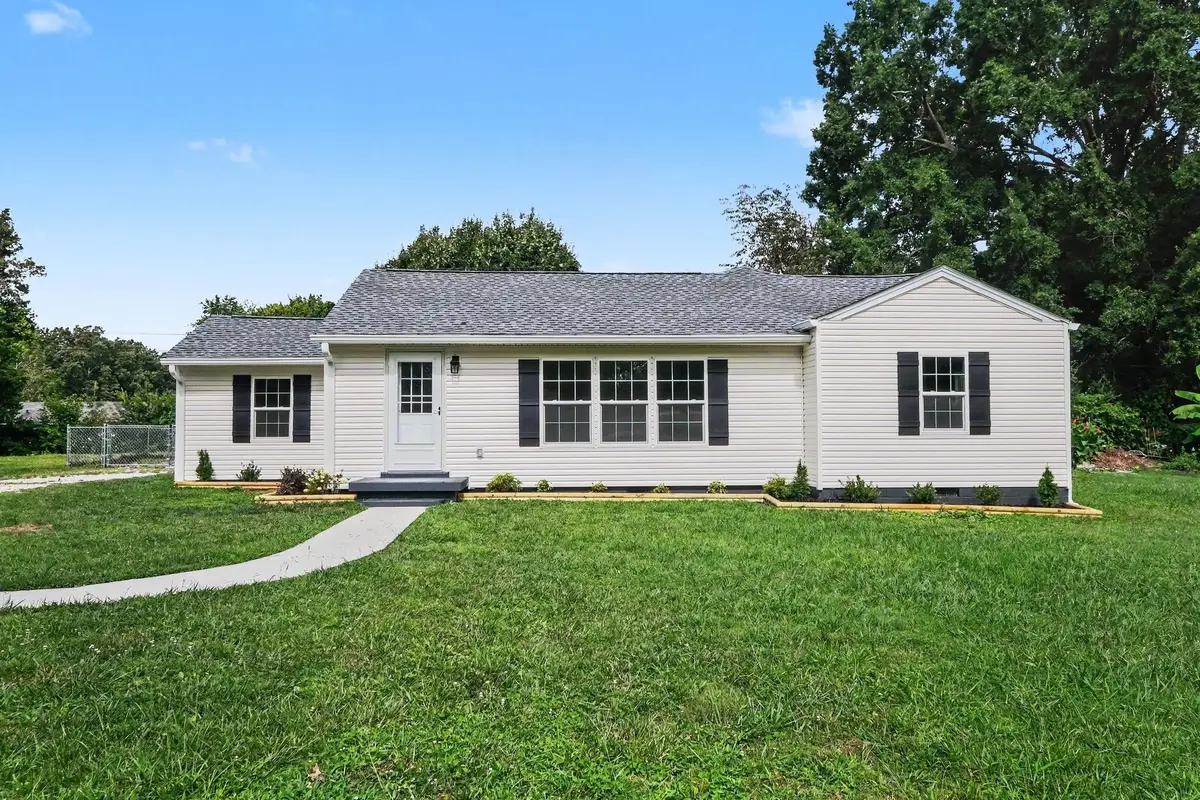 206 Bragg Cir, Tullahoma, TN 37388 - #1