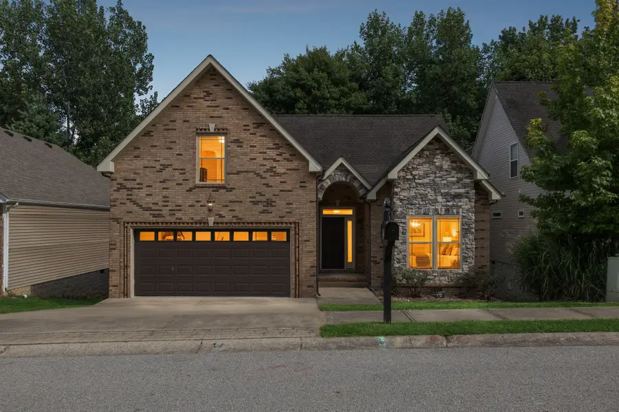 634 Hidden Valley Dr, Clarksville, TN 37040 - #2