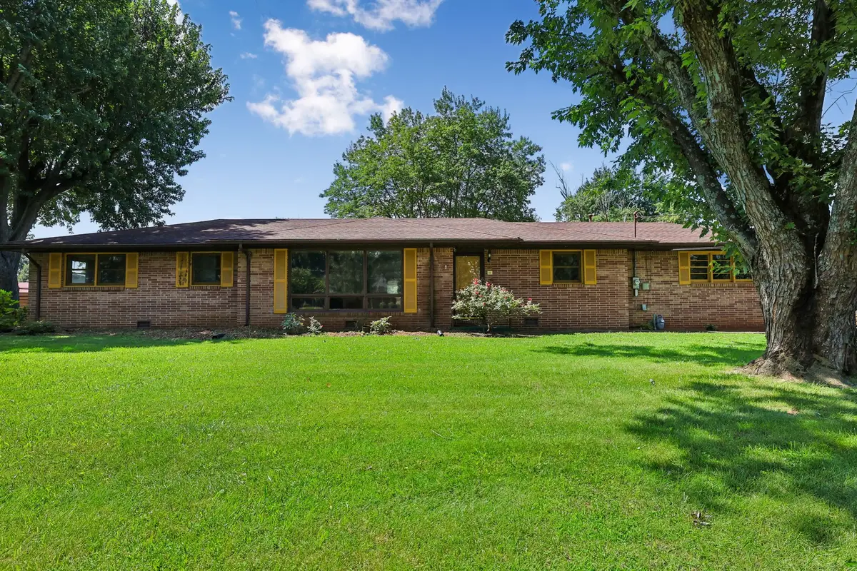 203 Kelly Dr, Decherd, TN 37324 - #1