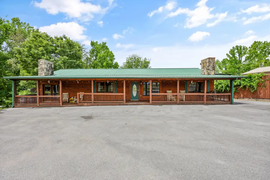 2834 Florence Dr, Pigeon Forge, TN 37863 - #2