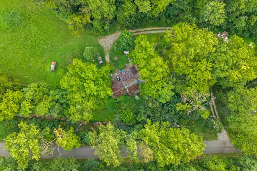 1150 Bell Hollow Rd, Vanleer, TN 37181 - #3