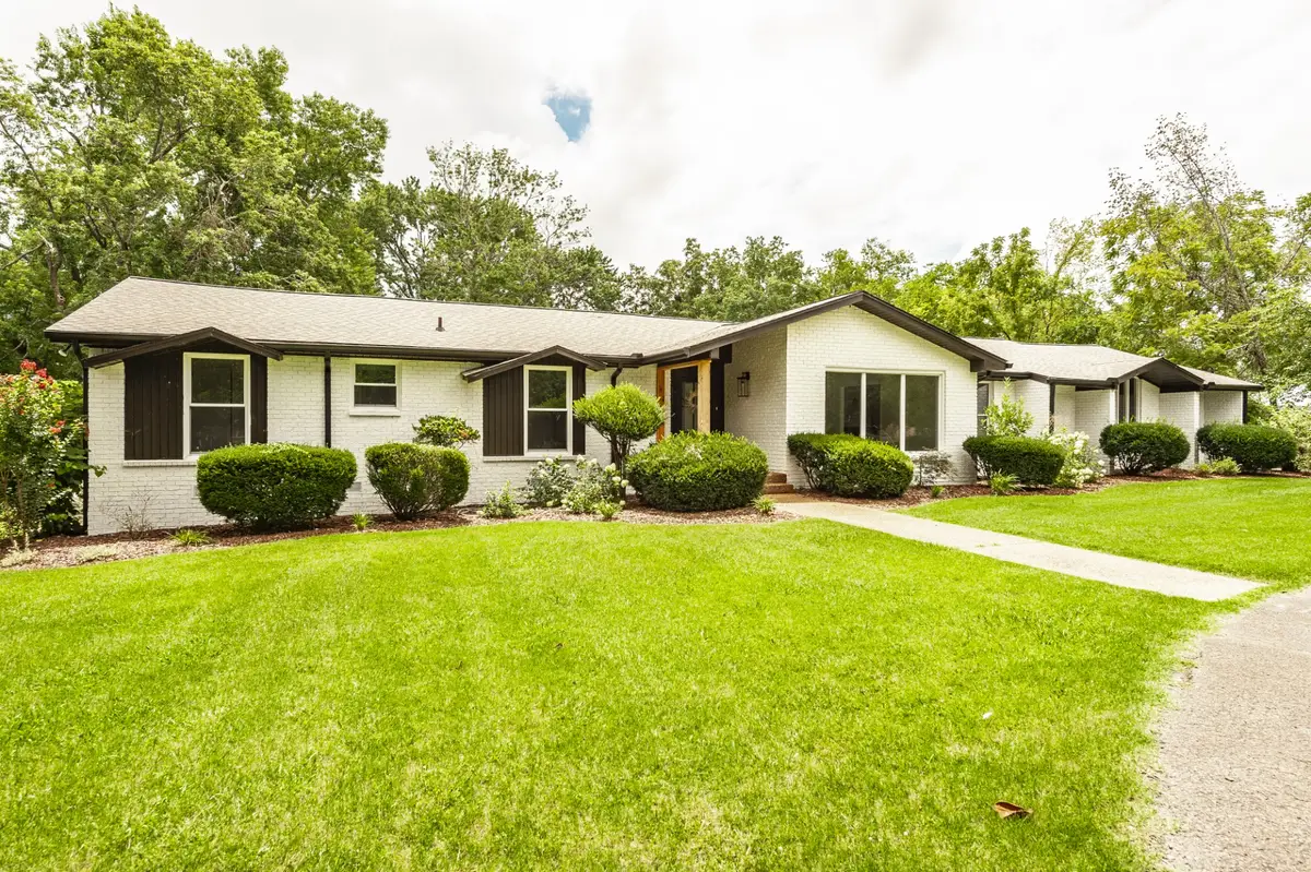 205 Bluegrass Dr, Hendersonville, TN 37075 - #1