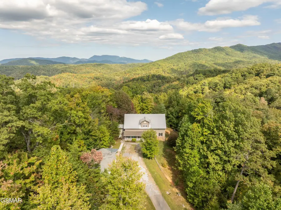 4061 Fox Hunters Lane, Sevierville, TN 37876 - #3