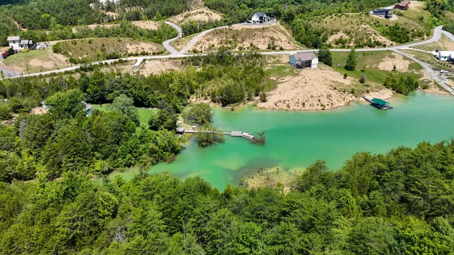2 Emerald Pointe Blvd, Dandridge, TN 37725 - #2
