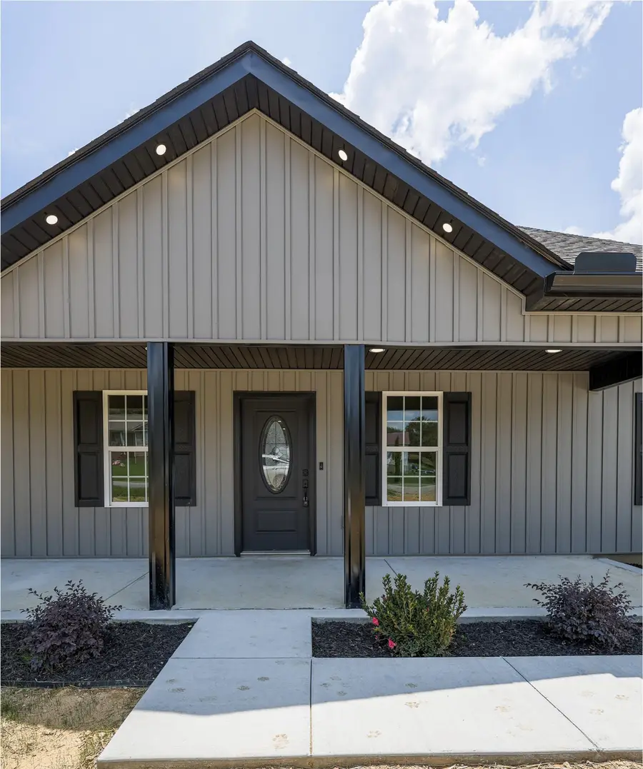 502 Hennessee Ave, Morrison, TN 37357 - #3