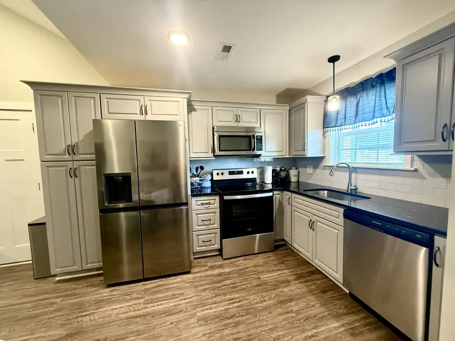 216 Nichols Dr, Woodbury, TN 37190 - #2