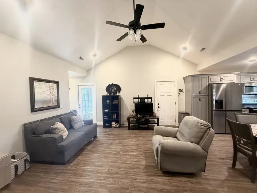 216 Nichols Dr, Woodbury, TN 37190 - #3