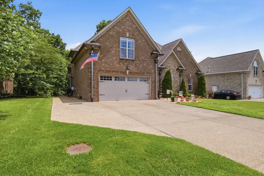 1109 Secretariat Dr, Mount Juliet, TN 37122 - #3