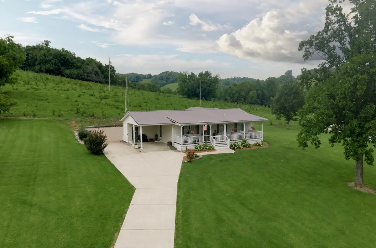 120 Gerald Boyce Rd, Shelbyville, TN 37160 - #1