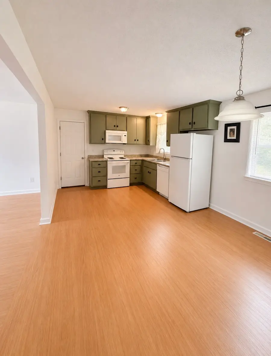 292 Lafayette Rd, Clarksville, TN 37042 - #2