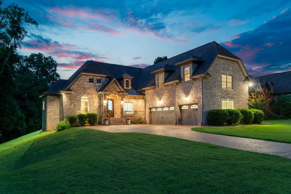 243 Laycrest Dr, Mount Juliet, TN 37122 - #1