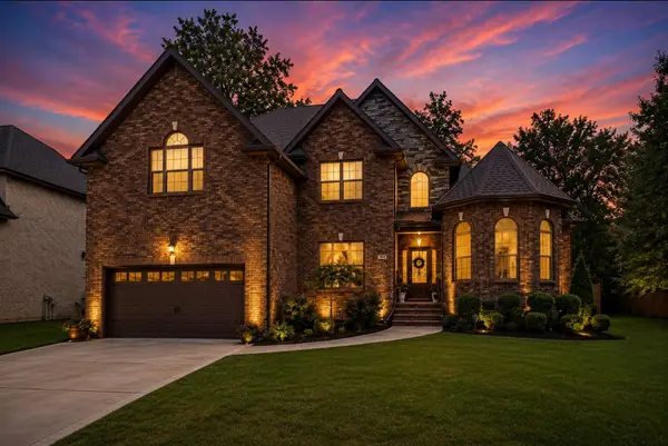 950 Terrace Creek Ln, Clarksville, TN 37040