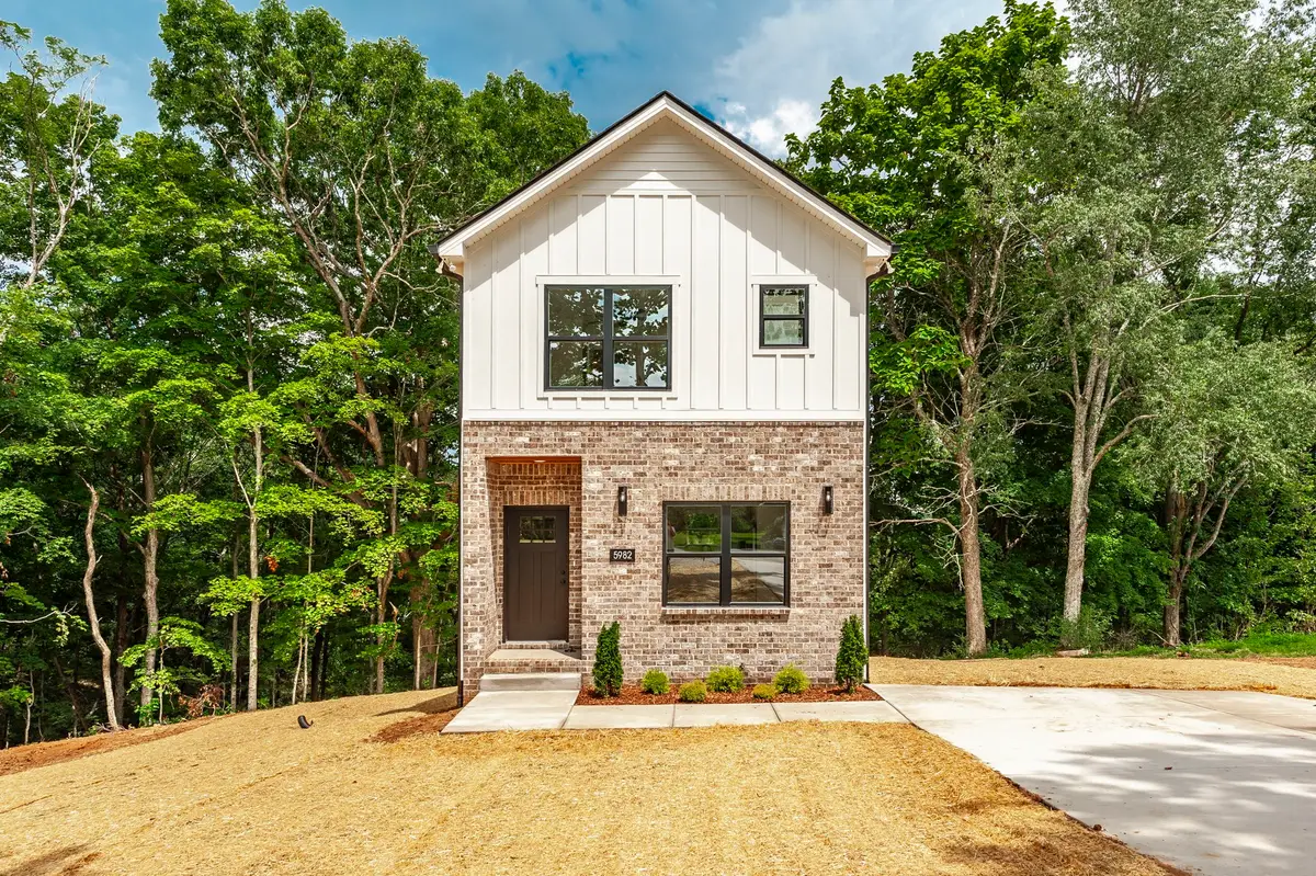 5982 Greer Rd, Goodlettsville, TN 37072 - #1