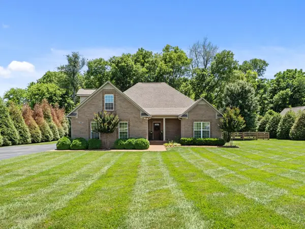 1422 Polo Fields Ln, Columbia, TN 38401
