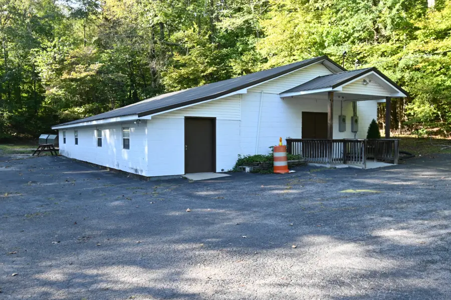 2222 Waynesboro Hwy, Hohenwald, TN 38462 - #2