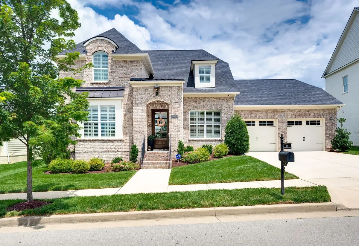 5019 Farmhouse Dr, Franklin, TN 37067 - #1
