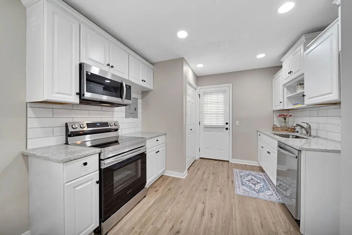 303 Park Ln, Clarksville, TN 37042 - #1