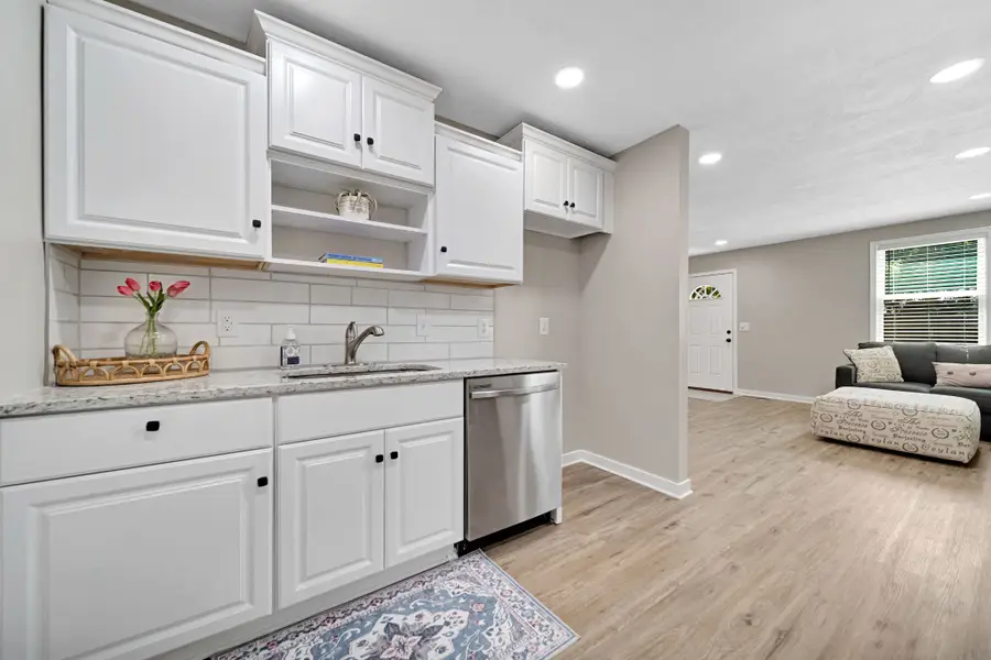 303 Park Ln, Clarksville, TN 37042 - #2