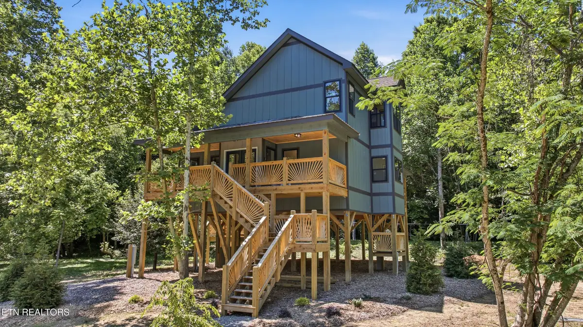 905 Glades Rd, Gatlinburg, TN 37738 - #1