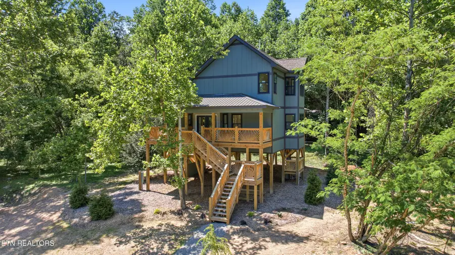 905 Glades Rd, Gatlinburg, TN 37738 - #2