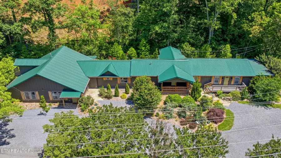 744 Powdermill Rd, Gatlinburg, TN 37738 - #3