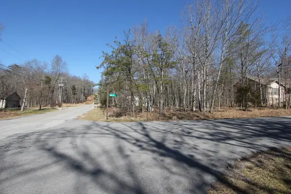162 Exeter Dr, Crossville, TN 38558