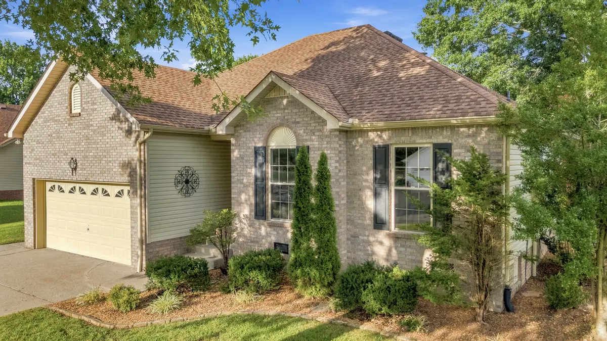 3025 Frontier Ln, Goodlettsville, TN 37072 - #1