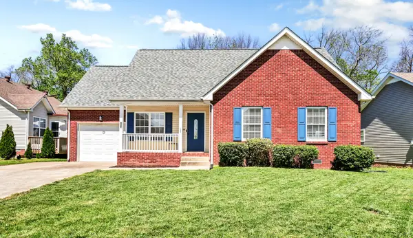 1305 Southwood Ct, Clarksville, TN 37042