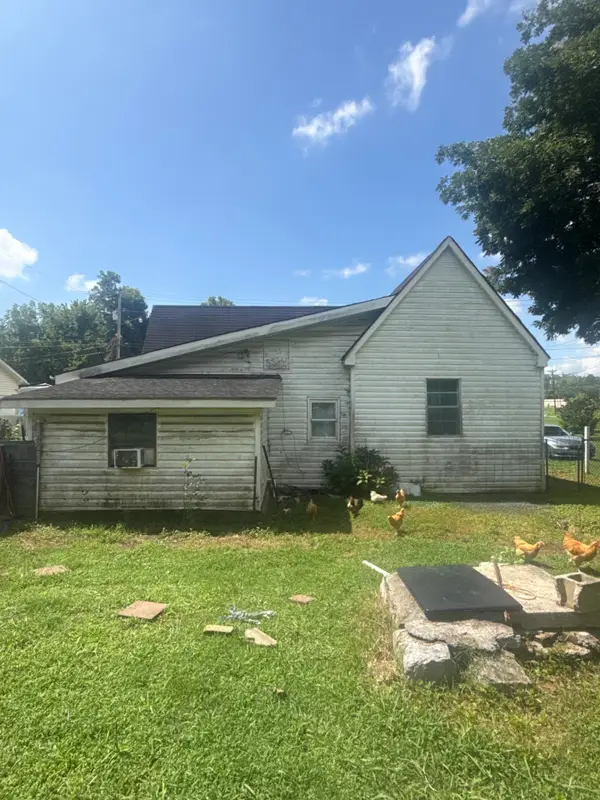 124 E 2nd St, Jasper, TN 37347