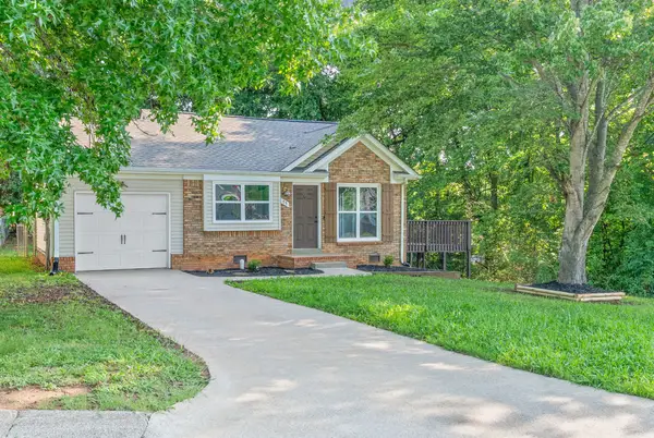 75 Grassmire Dr, Clarksville, TN 37042