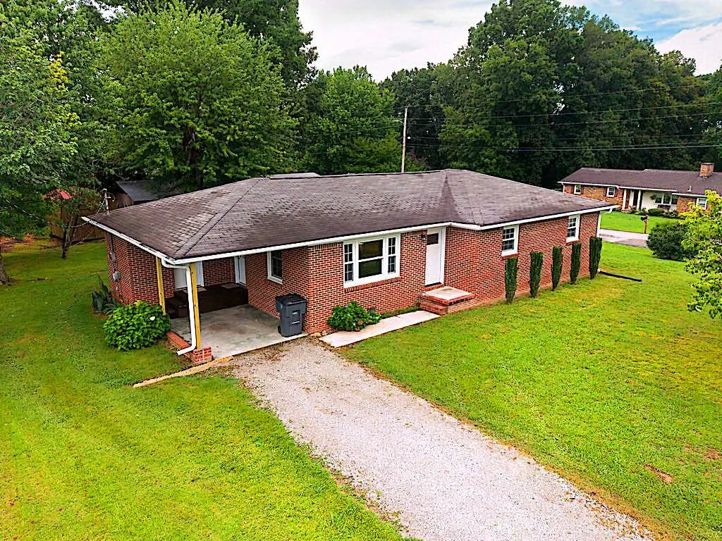 317 Moss Dr, McMinnville, TN 37110 - #1